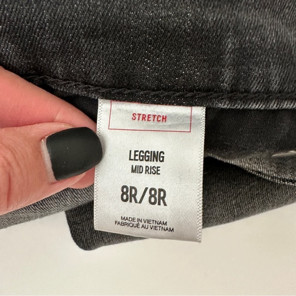 Express black distressed skinny legging jeans 🖤 - Picture 3 of 5